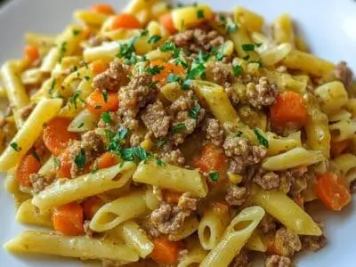 Curryrahm-Nudeln mit Hackfleisch